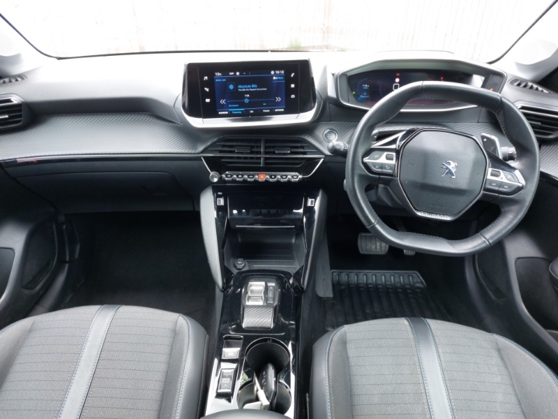 Peugeot 208 1.2 Puretech 100 Allure Premium Eat8 Red #3