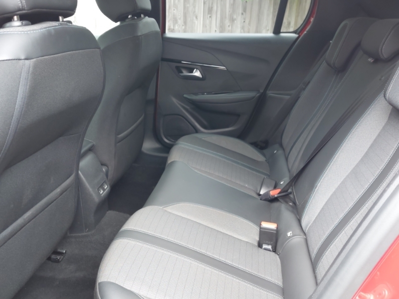 Peugeot 208 1.2 Puretech 100 Allure Premium Eat8 Red #6