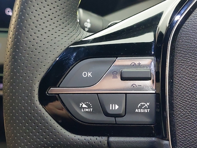 Peugeot 308 Hatchback Black #12