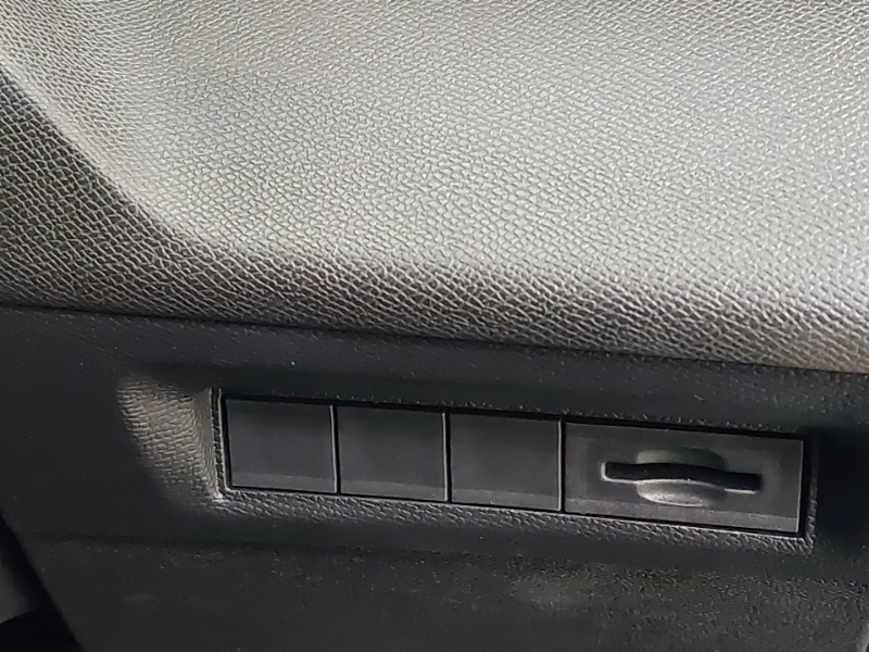 Peugeot 308 Hatchback Black #15
