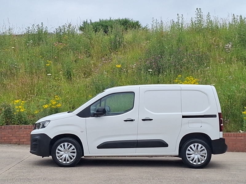 Peugeot Partner 1000 1.5 Bluehdi 100 Professional Prem Van 6 Spd BF22OFN White #4