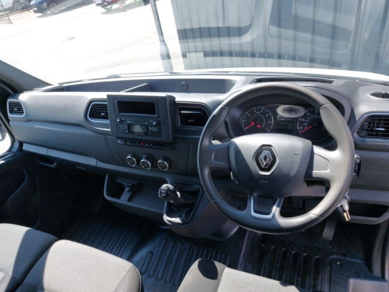 Renault Master Lm35dci 135 Business Medium Roof Van White #3