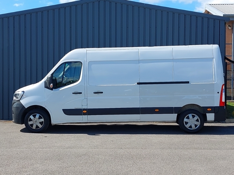 Renault Master Lm35dci 135 Business Medium Roof Van White #4
