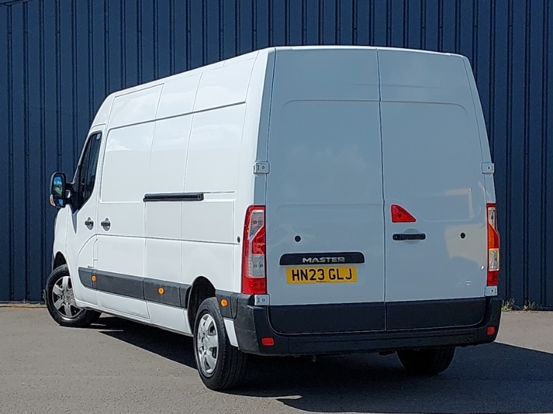 Renault Master Lm35dci 135 Business Medium Roof Van White #2
