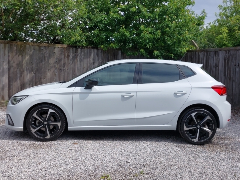 Seat Ibiza 1.0 Tsi 115 Fr Sport Dsg White #4