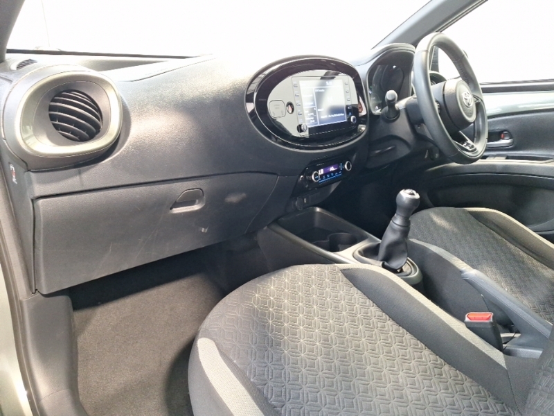 Toyota Aygo X 1.0 Vvt-i Edge Green #5