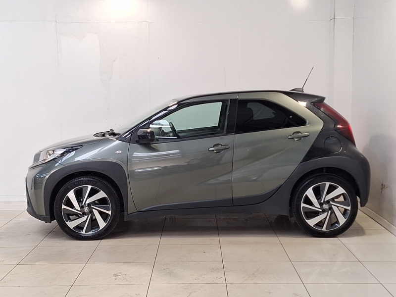 Toyota Aygo X 1.0 Vvt-i Edge Green #4