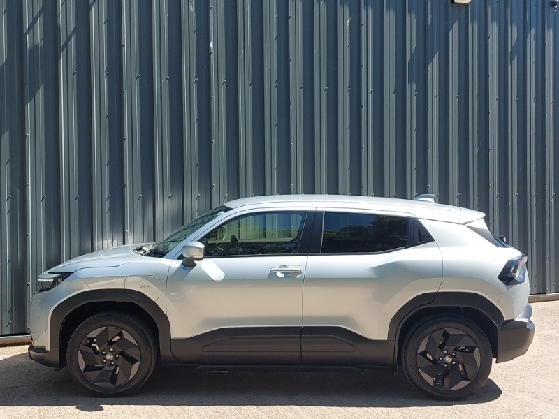 Toyota Urban Cruiser 128Kw Design 61Kwh Silver #4