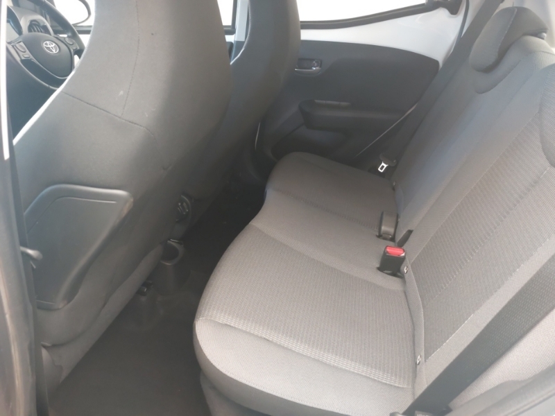 Toyota Aygo 1.0 Vvt-i X-play Tss X-shift White #6