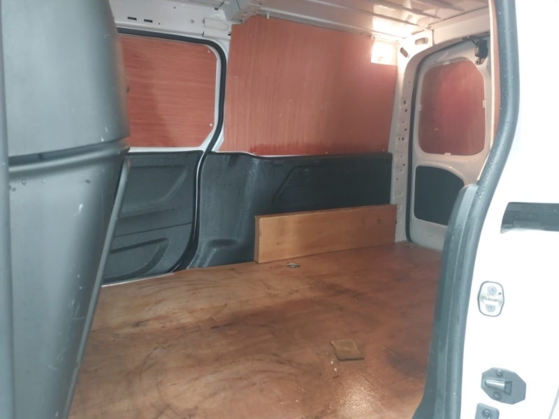 Vauxhall Combo 2300 1.5 Turbo D 100Ps H1 Sportive Van White #6