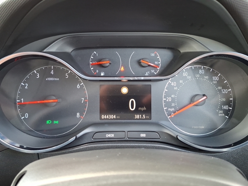 Vauxhall Crossland X Tech Line Nav White #15