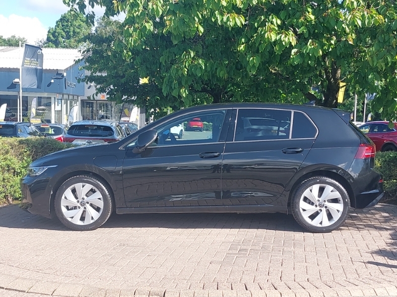 Volkswagen Golf 1.5 Tsi 204 Match Ehybrid Dsg Black #4