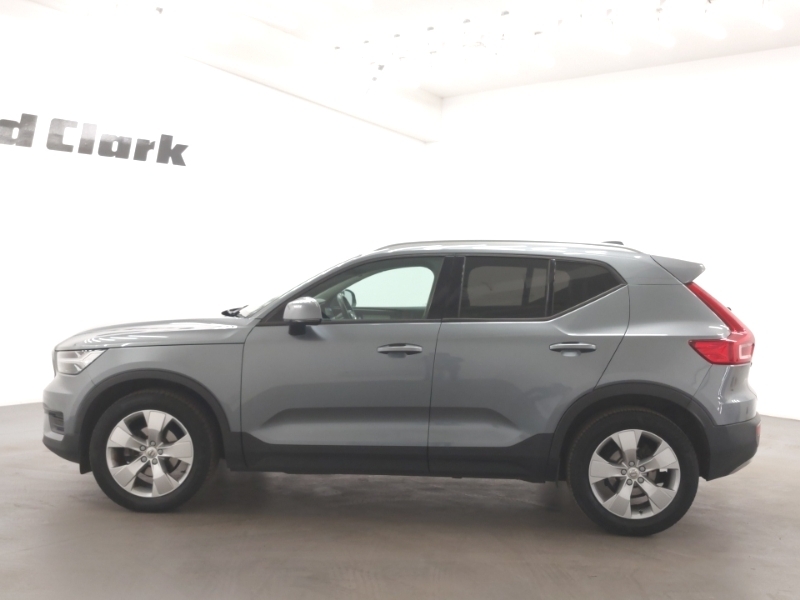 Volvo XC40 2.0 D3 Momentum Geartronic Grey #4