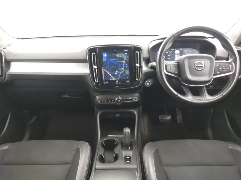 Volvo XC40 2.0 D3 Momentum Geartronic Grey #3
