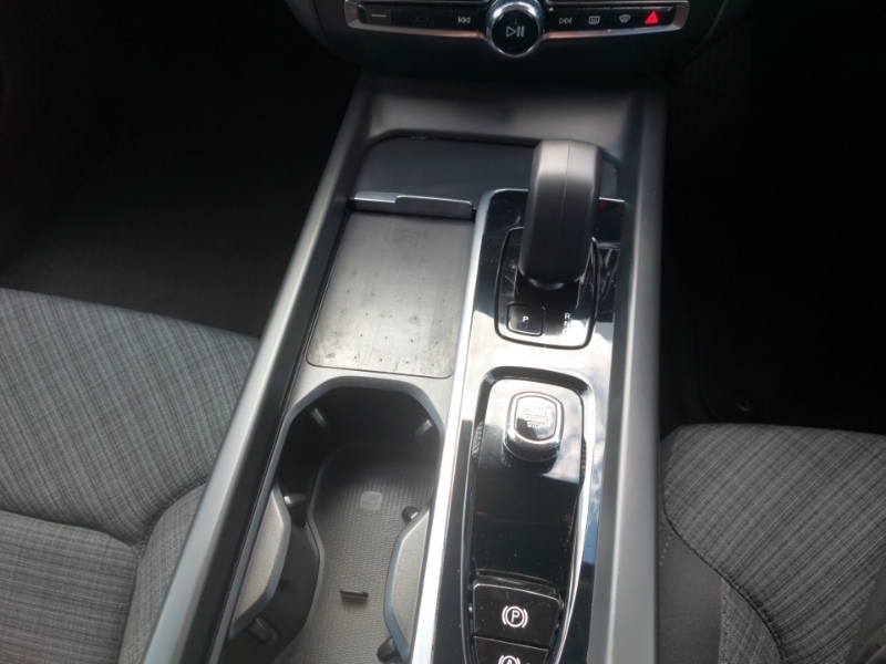 Volvo V60 Plus Black #17