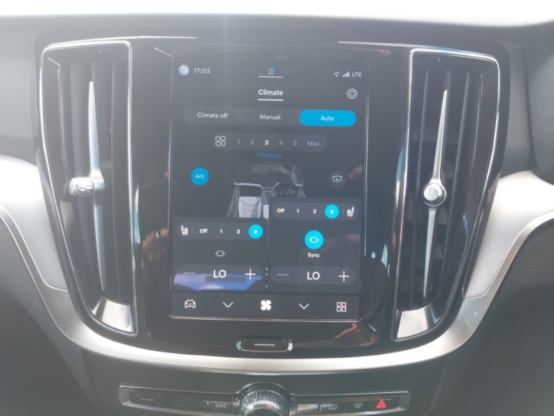 Volvo V60 Plus Black #16