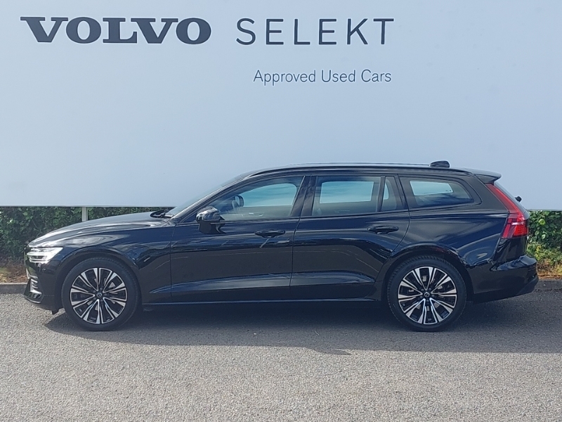 Volvo V60 2.0 B3p Core 7 Speed Black #4