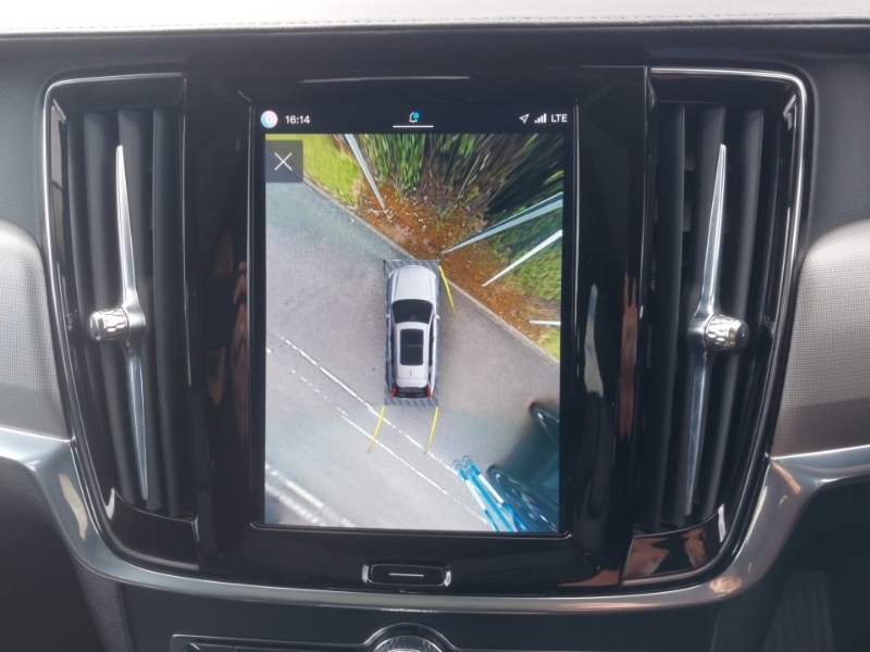 Volvo V90 Ultimate Black #9