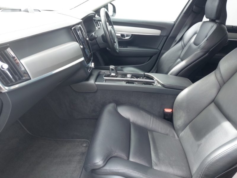 Volvo V90 2.0 B5p Ultimate Dark Blue #5