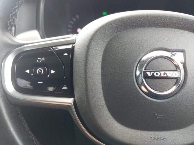 Volvo V90 Ultimate Black #12