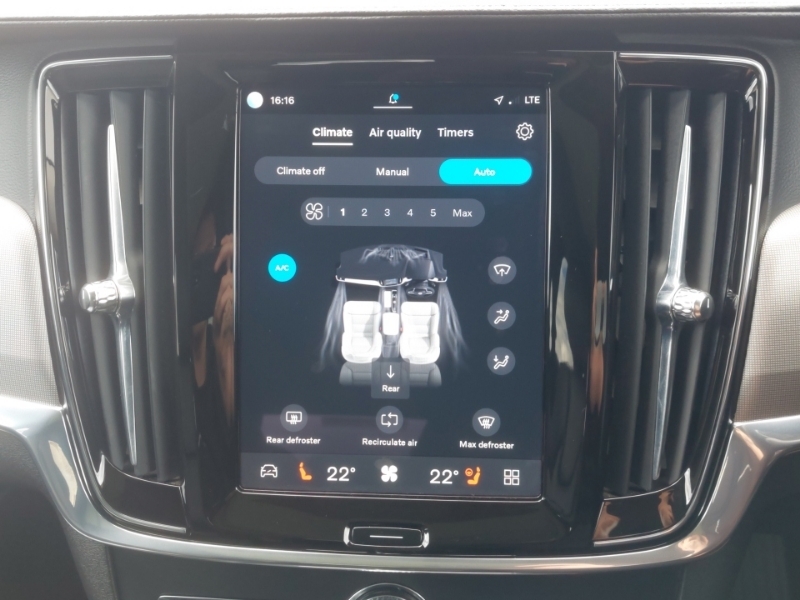Volvo V90 Ultimate Black #17