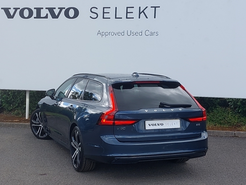 Volvo V90 2.0 B5p Ultimate Dark Blue #2