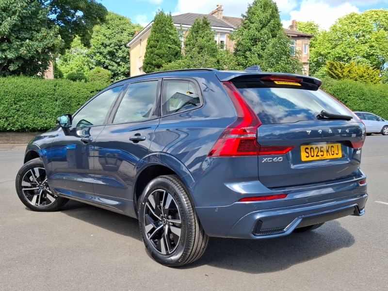Volvo XC60 2.0 B5p Plus Dark Awd Geartronic Blue #2