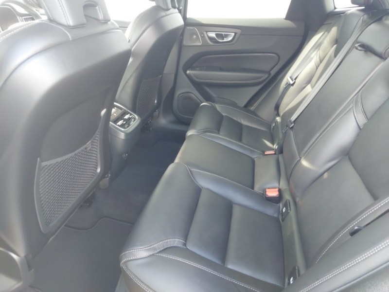 Volvo XC60 2.0 B5p Ultimate Dark Awd Geartronic Gold #6