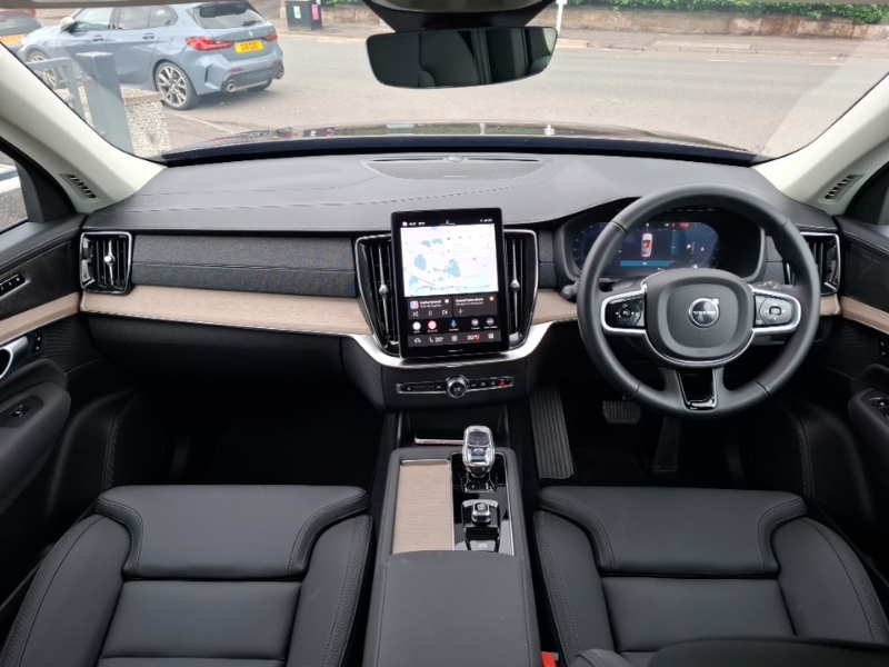 Volvo XC90 2.0 B5p Plus Dark Awd Geartronic Red #3