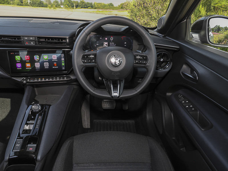 Alfa Romeo Junior 1.2 Turbo Ibrida Black #11