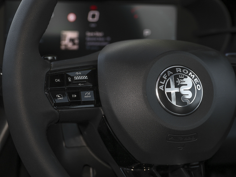 Alfa Romeo Junior 1.2 Turbo Ibrida Black #13