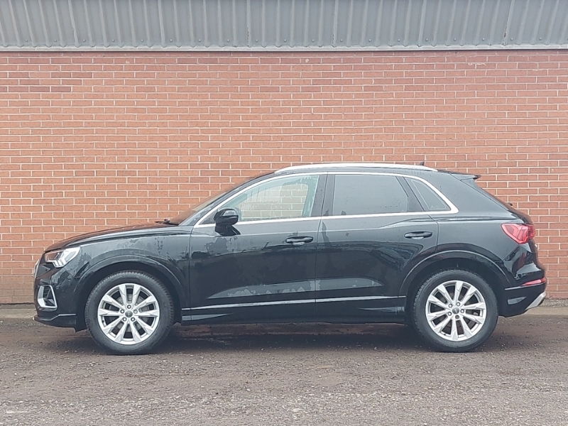 Audi Q3 35 Tfsi Sport LX20ZKE Black #4