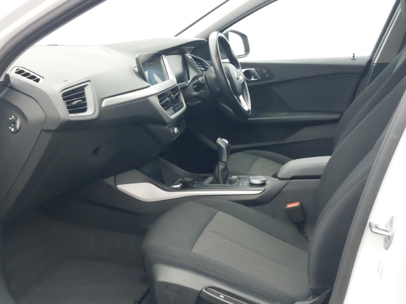 BMW 1 Series 118I 136 Se Live Cockpit Professional White #5