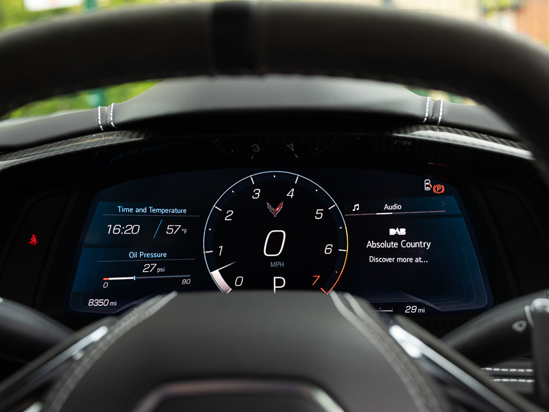 Chevrolet Corvette 6.2 White #18