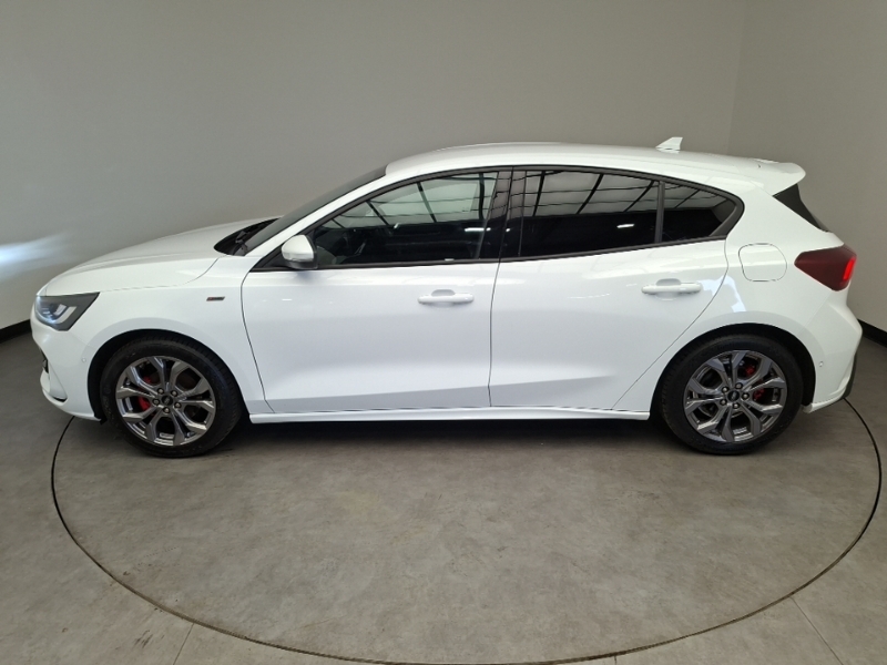 Ford Focus 1.0 Ecoboost Hybrid Mhev 155 St-line Edition YR23JBX White #4