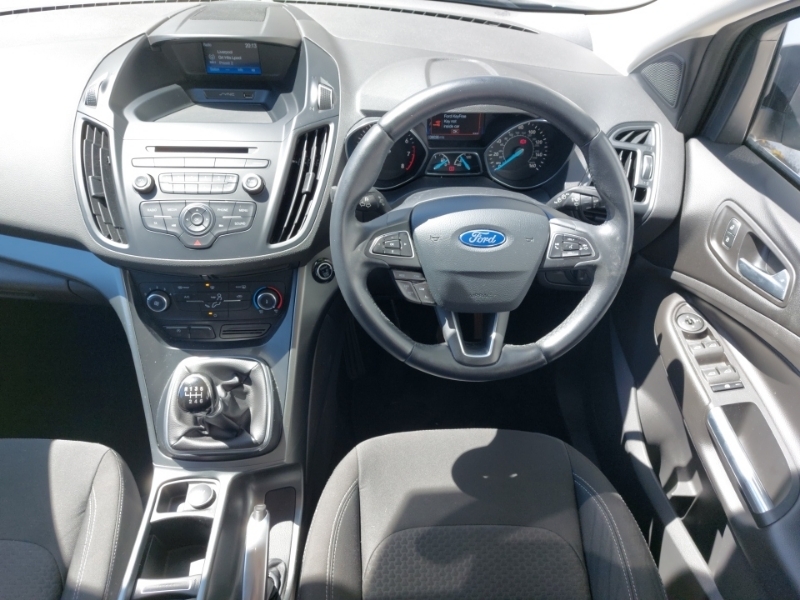 Ford Kuga Zetec Black #8