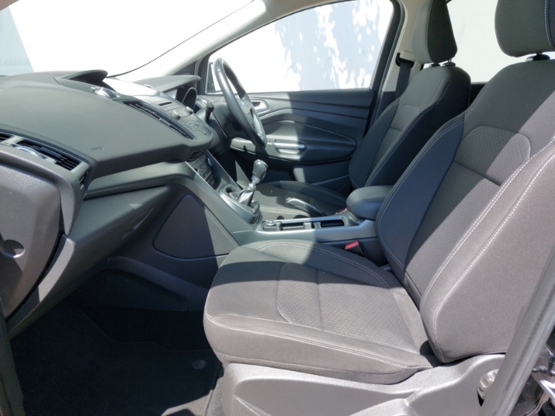Ford Kuga Zetec Black #5