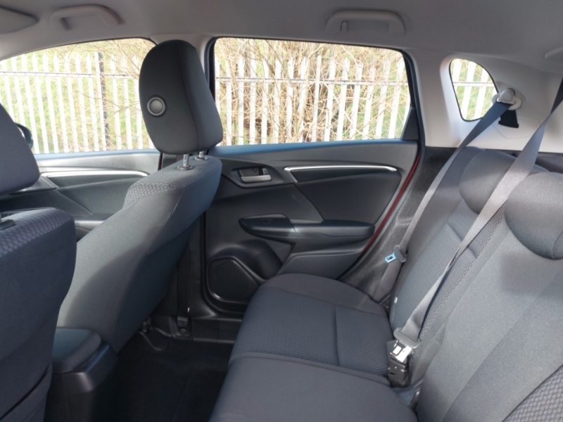 Honda Jazz 1.3 I-vtec Se Cvt Red #6