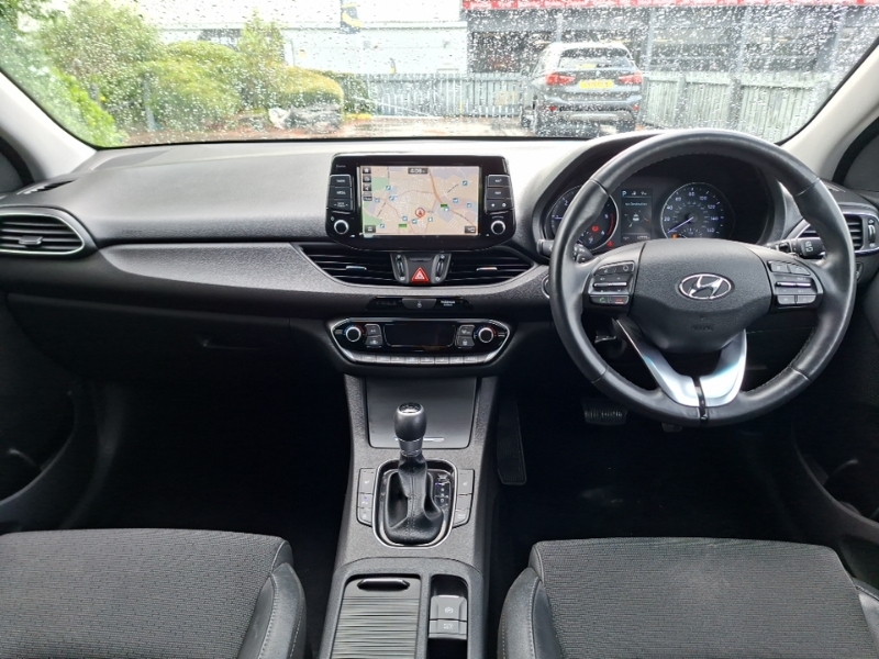 Hyundai I30 1.6 Crdi Premium Dct White #3