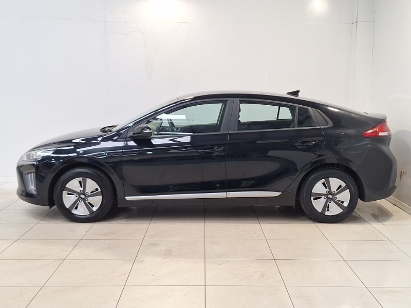 Hyundai Ioniq 1.6 Gdi Hybrid Se Connect Dct Black #4