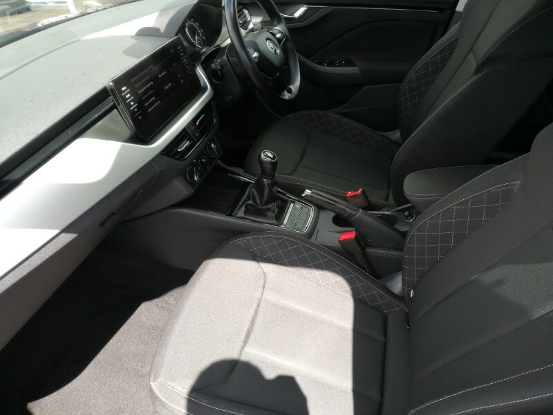 Skoda Kamiq 1.0 Tsi 95 Se Drive Black #5