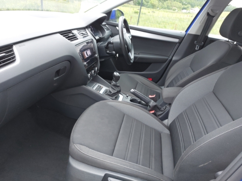 Skoda Octavia 1.5 Tsi Se Technology Blue #5