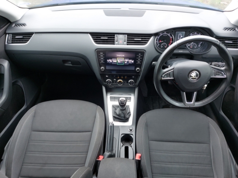 Skoda Octavia 1.5 Tsi Se Technology Blue #3