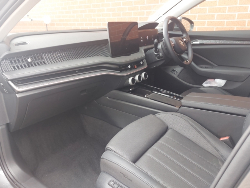Skoda Superb 2.0 Tdi Se L Dsg Grey #5