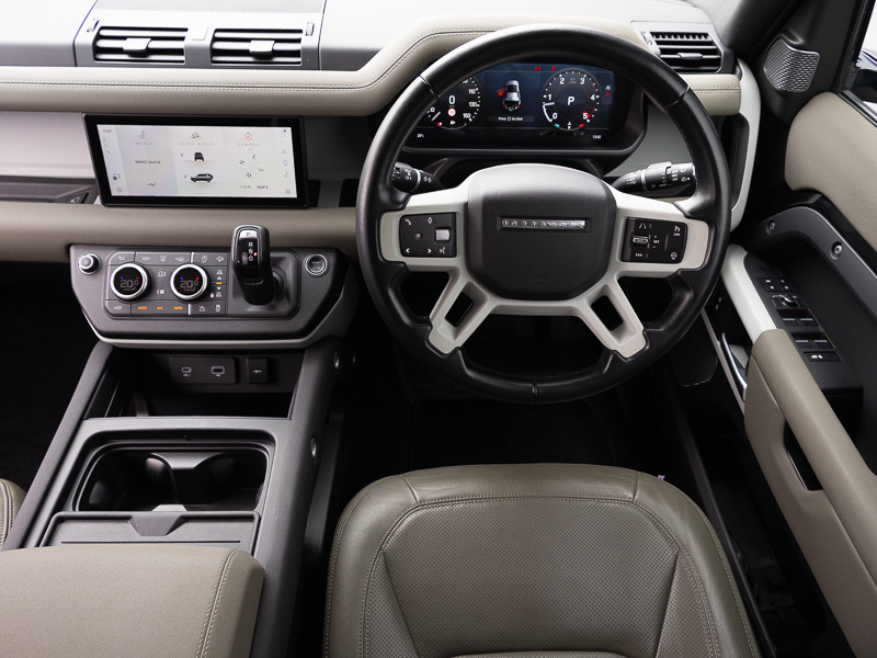 Land Rover Defender 110 Automatic Black #7