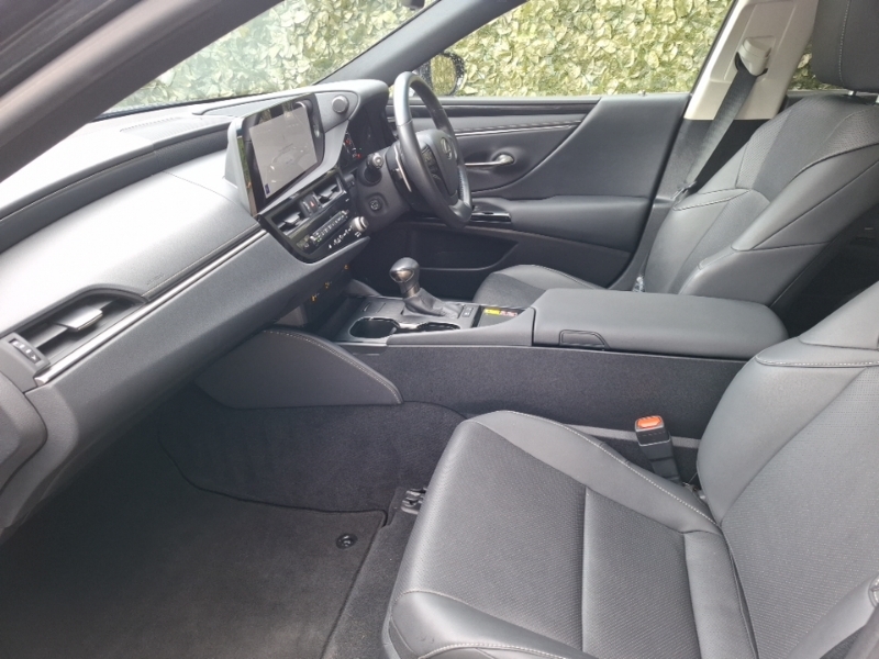Lexus ES 300H 2.5 Cvt Black #5