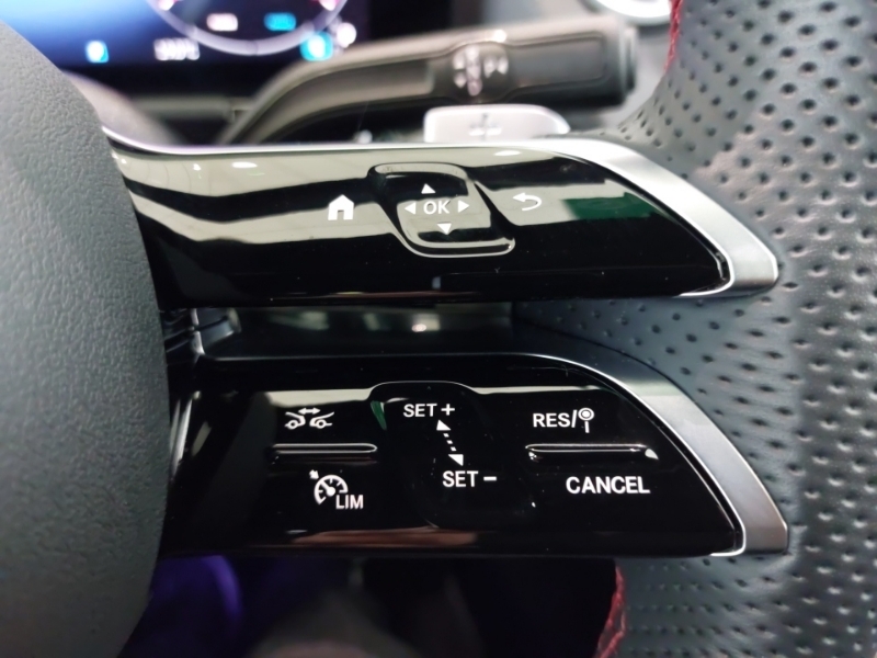 Mercedes-Benz GLA Class 200 Amg Line Executive White #13