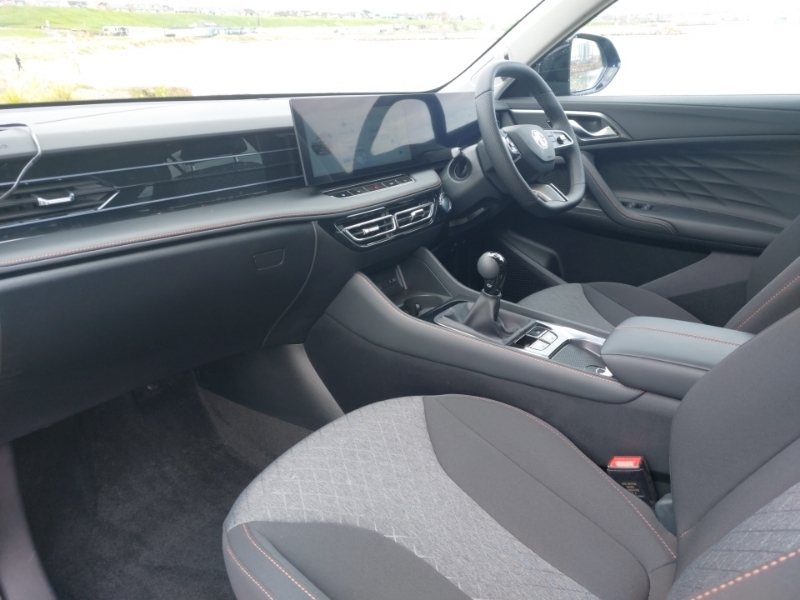MG HS 1.5 T-gdi Se Black #5