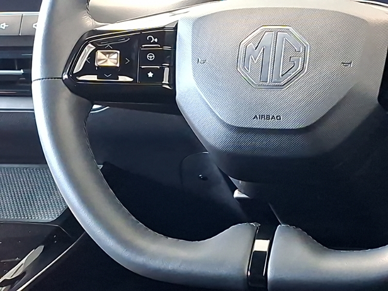MG MG4 150Kw Trophy Ev Long Range 64Kwh Red #12