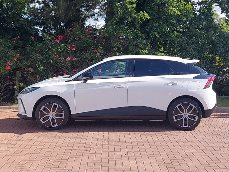 MG MG4 150Kw Trophy Ev Long Range 64Kwh White #4